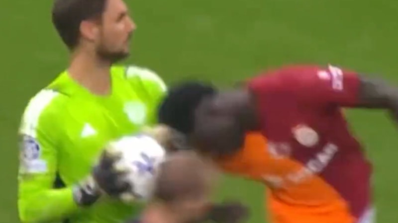 Davinson Sanchez olay oldu! Ulreich'a müdahale...