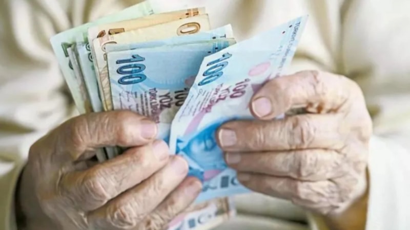 Emeklilere 5 bin lira ikramiye TBMM'de kabul edildi