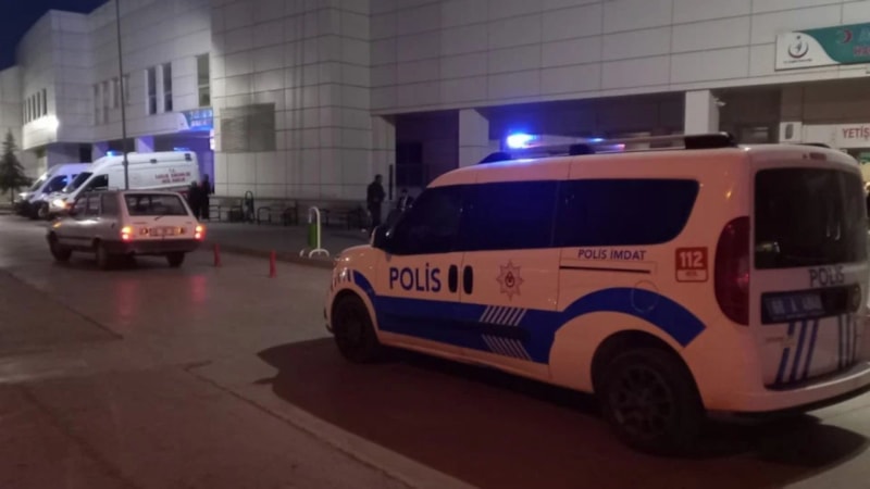 Aksaray'da hafif ticari araca çarpan motosikletli öldü