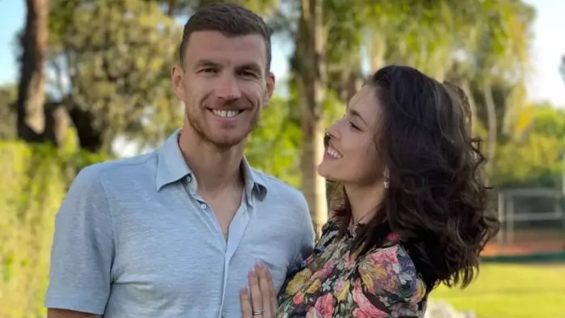 Edin Dzeko'dan Atatürk paylaşımı: Yurtta barış, dünyada barış