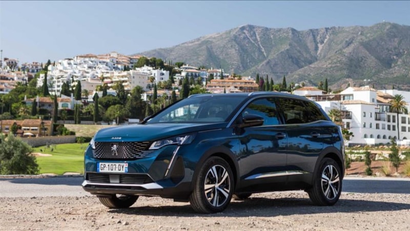 Peugeot 3008 ve 5008, yeni teknolojileriyle Türkiye'de satışta
