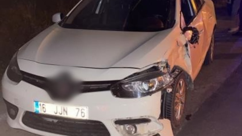 Bursa’da otomobil motosiklete çarptı: 2 ağır yaralı