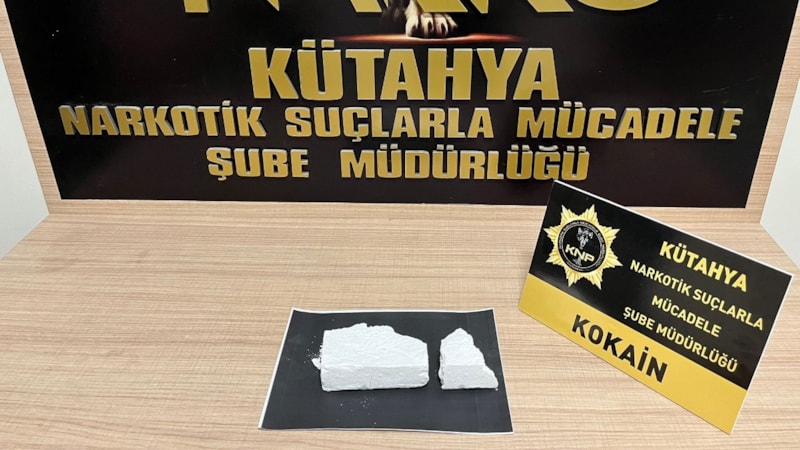 Kütahya’da 395,85 gram taş kokain ele geçirildi
