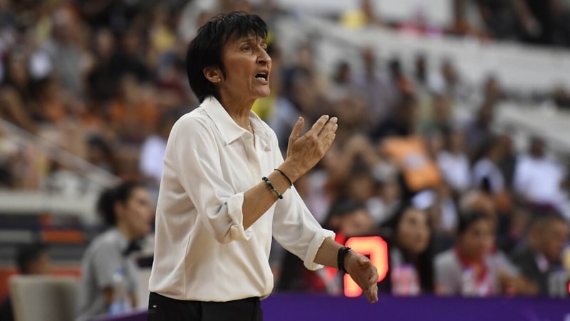 Fenerbahçe'nin başantrenörü Valerie Garnier iki maç yok