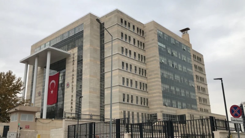 Elazığ'da akaryakıt istasyonundan hırsızlık yapan 2 kişi tutuklandı