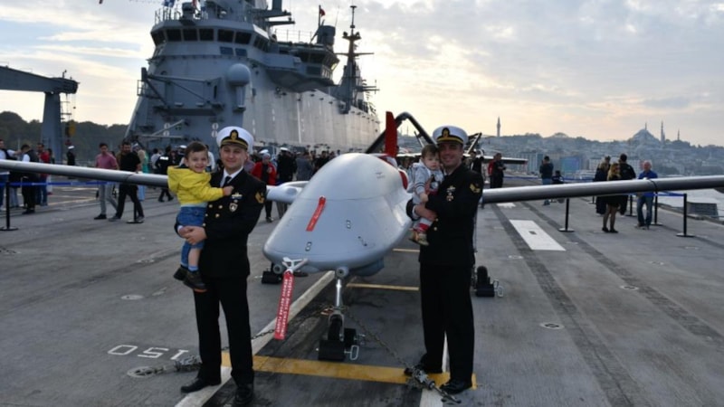 TCG Anadolu, yarın Sarayburnu Limanı'nda