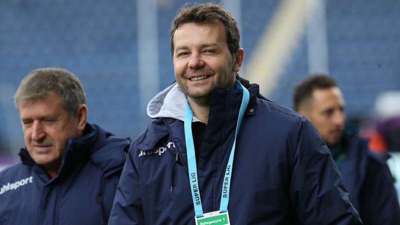 Elvir Baliç: Galatasaray yürüyerek maç kazanıyor