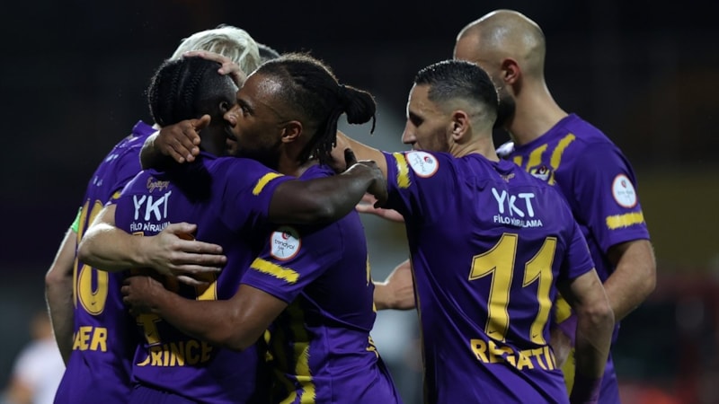 Eyüpspor, Adanaspor'u yenerek liderliğe devam etti