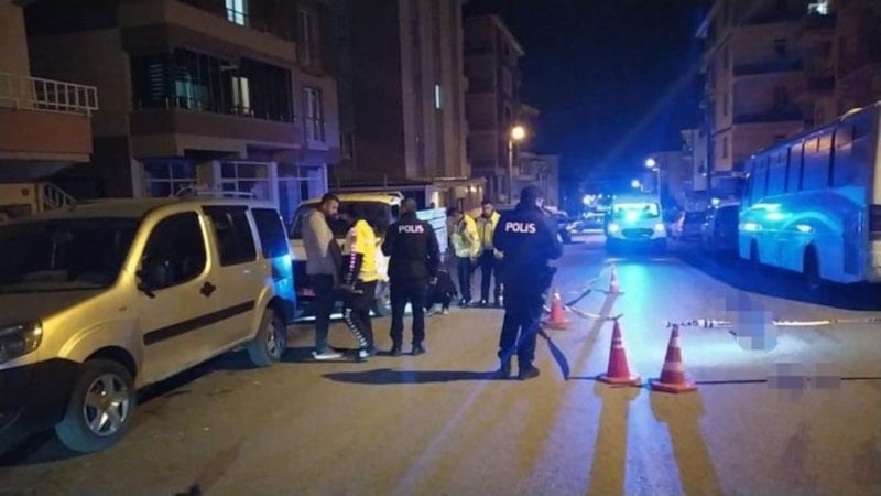 Çorum'da kamyonetle çarpışan motosikletli can verdi