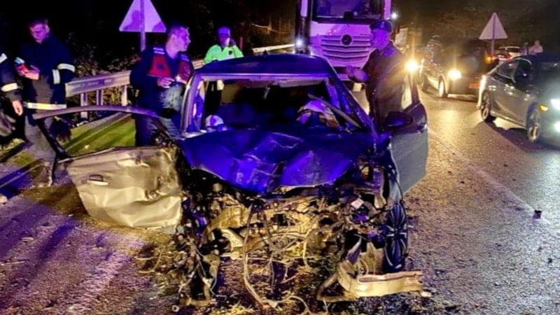 Samsun'da otomobiller kafa kafaya çarpıştı: 6 yaralı