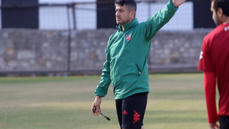 Karşıyaka liderlikten oldu! Ersin Aka'dan iddialı sözler