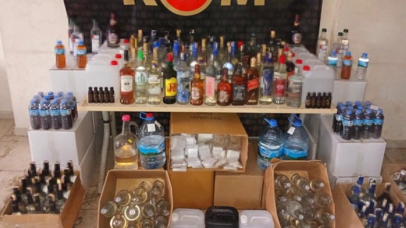 İzmir'de gümrük operasyonu: Piyasa değeri 1 milyon TL olan ürünler ele geçirildi