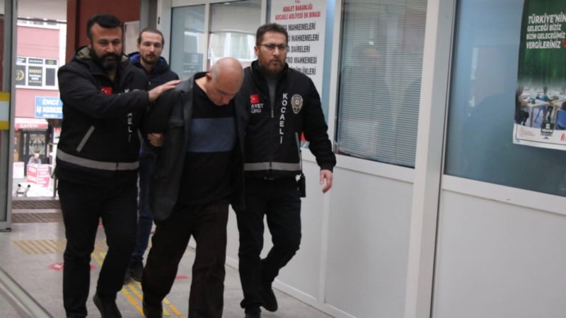 Kocaeli'de kuzenini öldüren sanıktan şantaj savunması