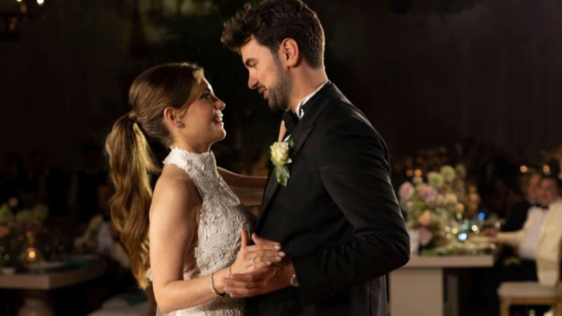 Yasak Elma'nın yıldızı Eda Ece’den ilk hamilelik pozu