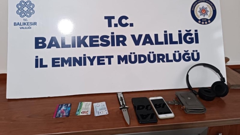Balıkesir'de iki kız çocuğu, bıçakla gasp yaptı