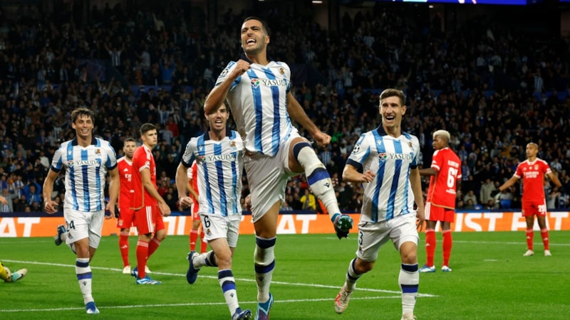 Real Sociedad, Benfica'yı üç golle geçti