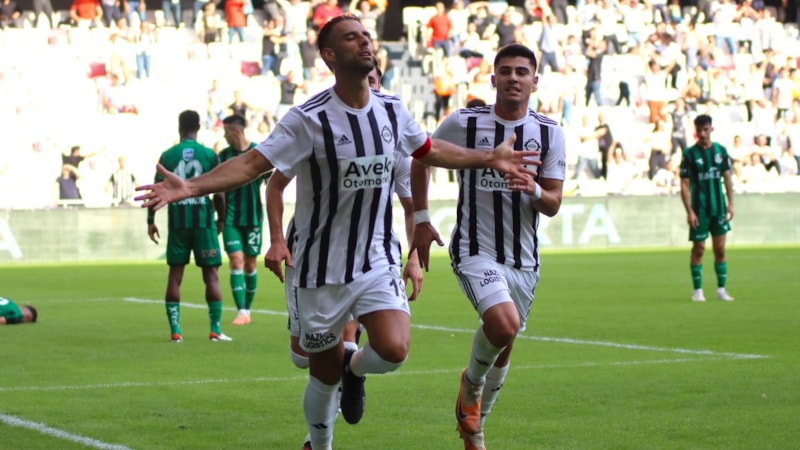 Altay’ın forvetlerinin yaş ortalaması 40.5