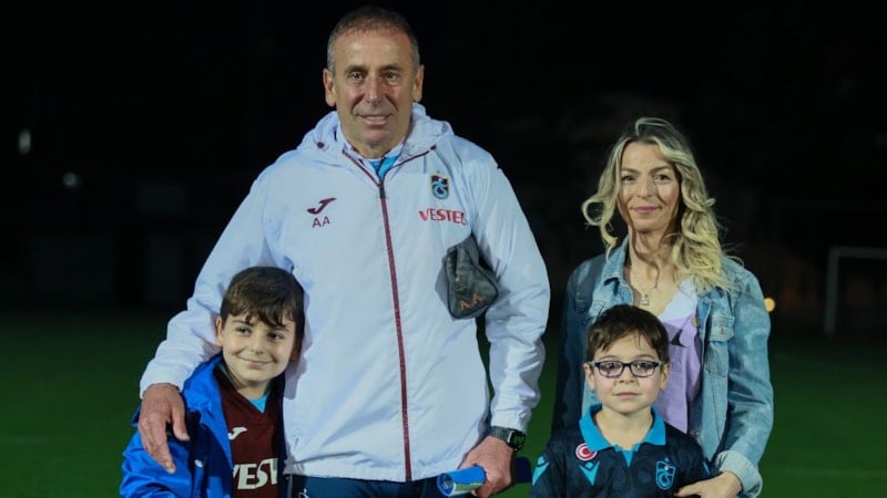 Biber gazlı saldırıya uğrayan Yusuf Emir Bolat, Trabzonspor’u ziyaret etti