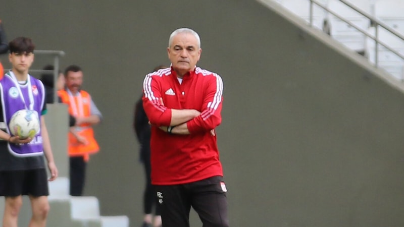 Beşiktaş'ı kabustan uyandıracak hamle! Rıza Çalımbay'ın ilk icraatı