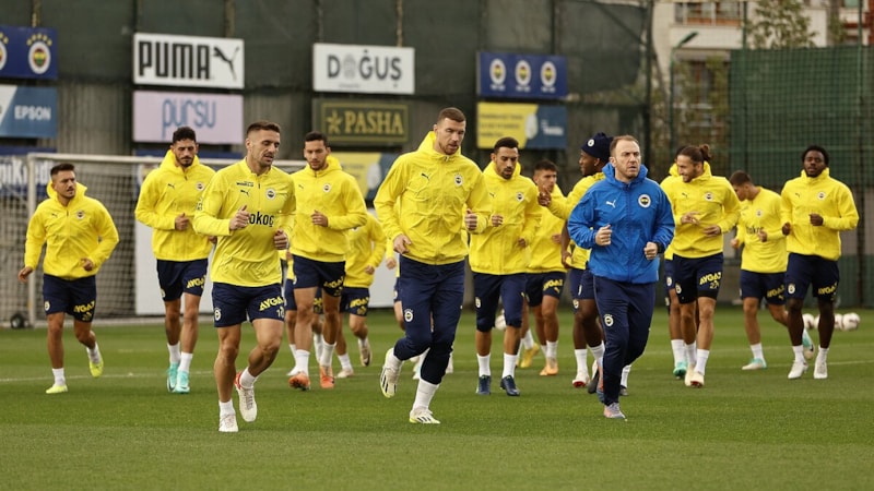 Fenerbahçe'nin Adana Demirspor maçı kamp kadrosu