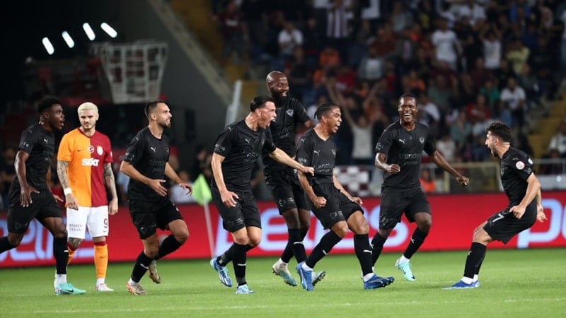 Galatasaray'dan bir ilk! Hatayspor'a mağlup oldular