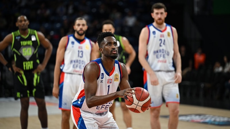 Anadolu Efes, TOFAŞ karşısında 10 sayı farkla güldü