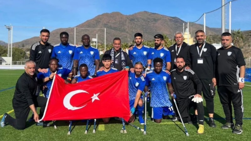 Avrupa Ampute Futbol Şampiyonlar Ligi kupasını Şahinbey Belediyespor kazandı