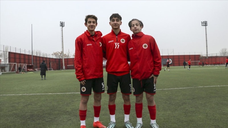 Fenerbahçe, Gençlerbirliği altyapısından 3 ismi renklerine bağladı