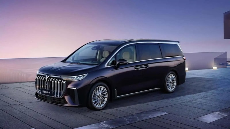 Türkiye'ye Çinli otomobil akını! Voyah Dream'in fiyatı belli oldu