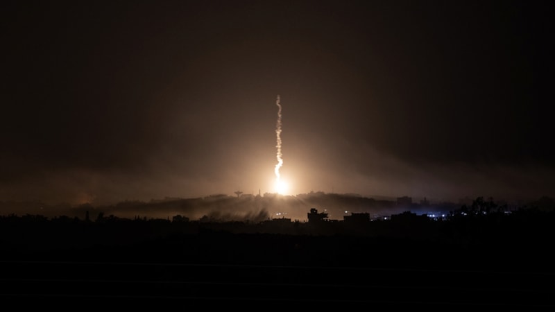 İsrail güçleri 45. günde de Gazze Şeridi'ni vurmayı sürdürdü