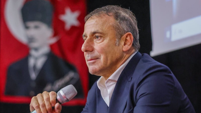 Abdullah Avcı'dan ziyaret: Öğretmenler Günü'nü kutladı