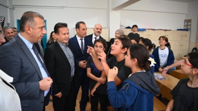 Şadi Yazıcı'dan öğrenciye başkanlık öğüdü: Her zaman vaatlerinin arkasında dur