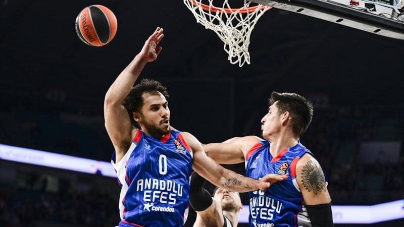 EuroLeague'de haftanın MVP'leri Larkin ve Lo seçildi