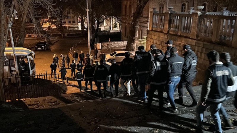 Kütahya’da 'Daltonlar' çetesine operasyon: 8 kişi tutuklandı