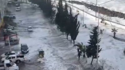 Karadeniz köpürdü! Giresun'da dalgalar sahil yolunu aştı