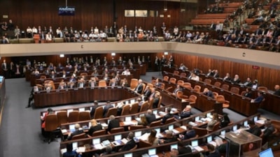 İsrail'de savaş bütçesi, hükümeti ikiye böldü
