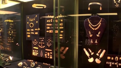 Hollanda, Kırım'a ait olan İskit altınlarını Ukrayna'ya iade etti