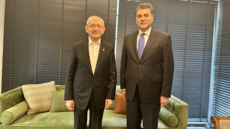 Gültekin Uysal, Kemal Kılıçdaroğlu'nu yeni ofisinde ziyaret etti