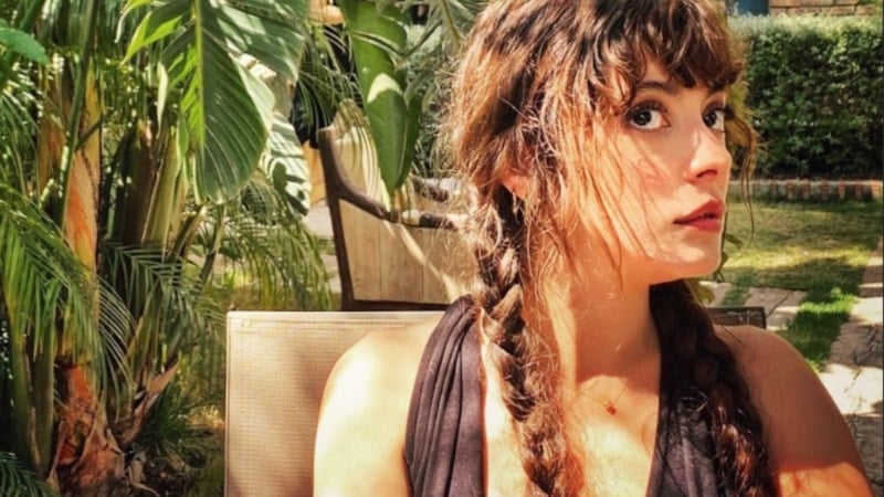 Selin Şekerci kankası Hazal Kaya'yı emzirirken paylaştı