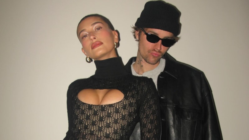 Hailey Baldwin'in göğüs dekoltesi beğenilmedi