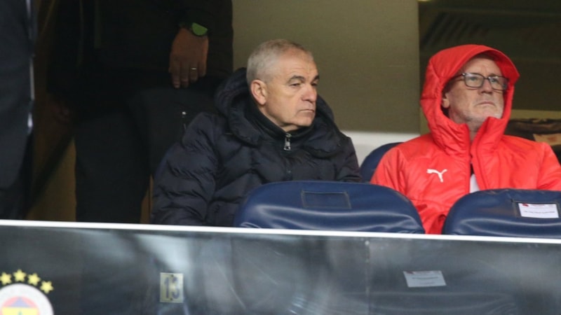 Rıza Çalımbay, Fenerbahçe'yi tribünden takip etti!