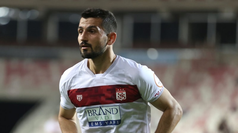 Emrah Başsan'dan tepki! VAR çalışmıyor, uyarmıyor sanırım