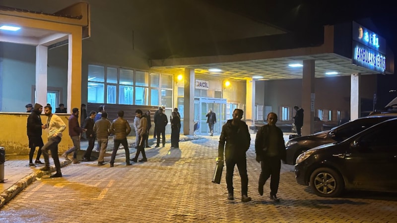 Hakkari'de okul pansiyonunda yangın: 12 öğrenci zehirlendi