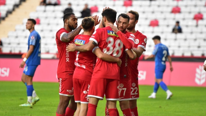 Antalyaspor, Kepez Spor karşısında farklı turladı!