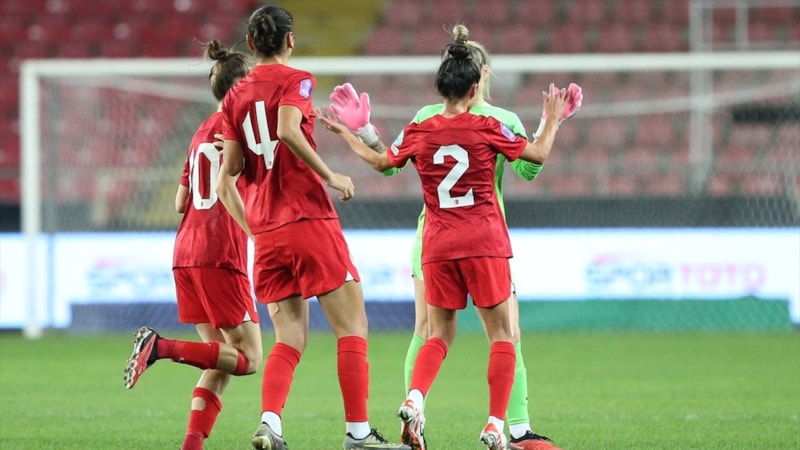 A Milli Kadın Futbol Takımı, Gürcistan'ı iki golle yıktı!