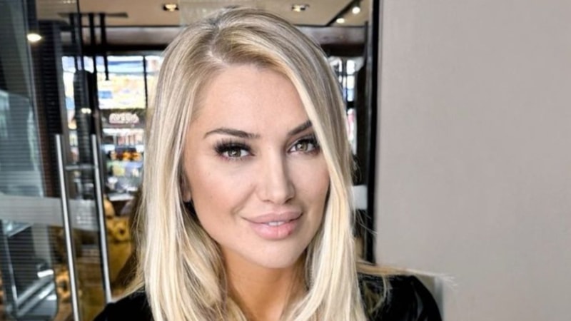 Estetikli Songül Karlı makyajsız paylaşım yaptı