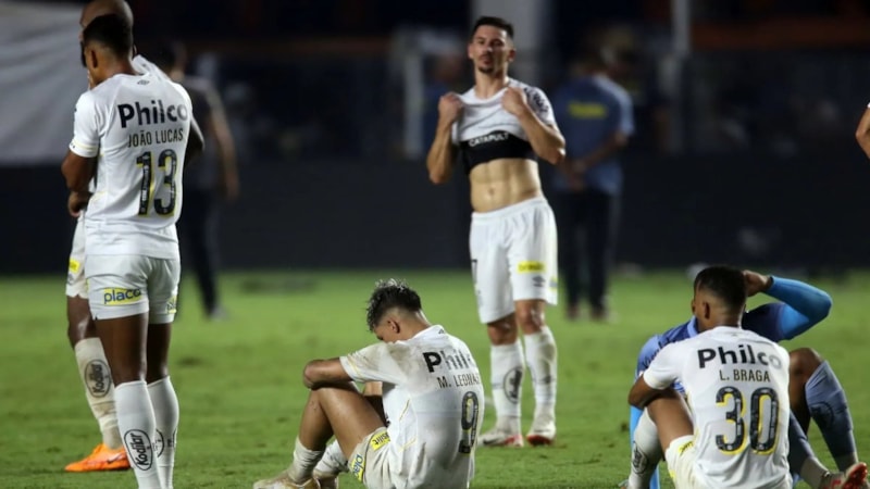 Santos, 111 yıllık tarihinde ilk kez küme düştü