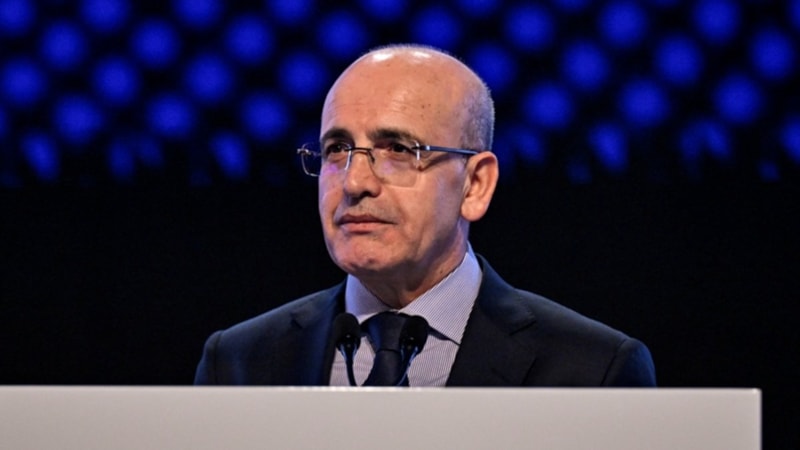 Mehmet Şimşek enflasyonda düşüş için tarih verdi! 2024'ün ortasını işaret etti