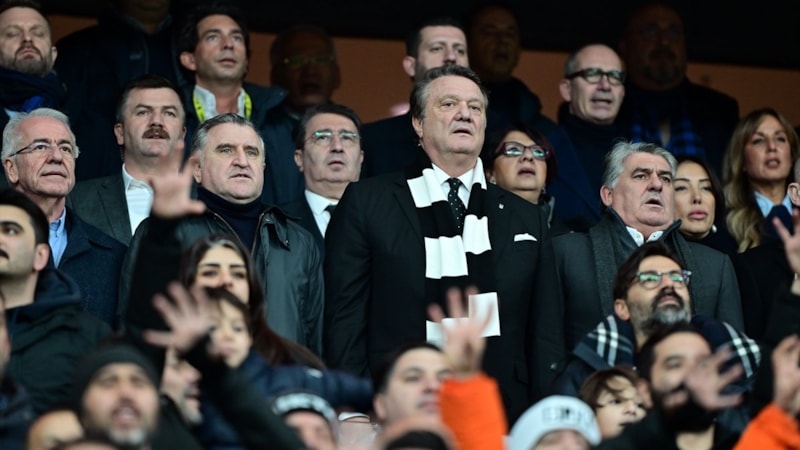 Hasan Arat: Kadro dışı kalanlara teklif gelirse değerlendireceğiz