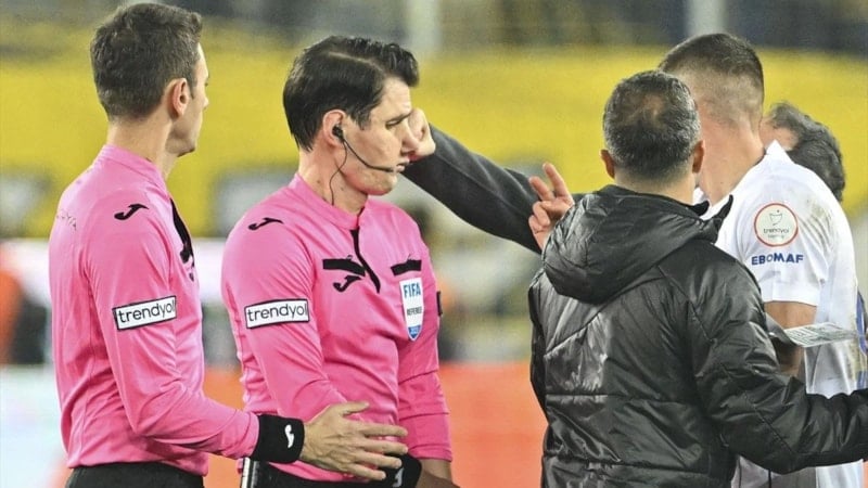 Ünlülerden Umut Meler'e yapılan saldırıya tepki!